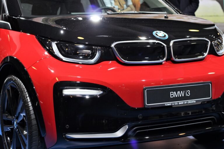 BMW i3 Sedan Replacing i4